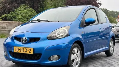 Occasion Toyota Aygo 68 PK (50 kW) 2009 Blauw Hatchback