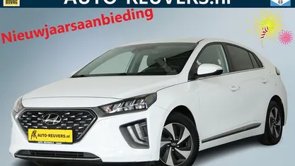 Wit Gebruikt 2022 Hyundai Ioniq Premium Hatchback | € 19.900 (Eerlijke prijs)