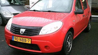 Occasion 2010 Dacia Sandero Hatchback | € 2.450 (Eerlijke prijs)