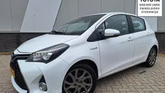 Wit Gebruikt 2016 Toyota Yaris Hatchback | € 13.200 (Eerlijke prijs)