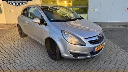 Occasion Opel Corsa Edition 95 PK (69 kW) 2011 Hatchback