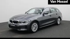 Grijs Gebruikt 2021 BMW 318 Stationwagen | € 27.900 (Goede deal)