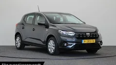 Gebruikt 2022 Dacia Sandero Essentiel Hatchback | € 13.940 (Goede deal)