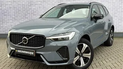 Grijs Occasion 2023 Volvo XC60 Plus SUV | € 45.899 (Eerlijke prijs)