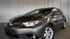 Bruin Gebruikt 2018 Toyota Auris Hybrid Stationwagen | € 17.990 (Eerlijke prijs)