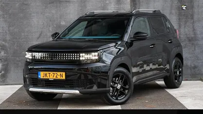 Zwart Nieuw 2025 Fiat Panda Icon SUV | € 28.162 (Eerlijke prijs)
