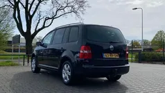 Zwart, metallic lak Gebruikt 2004 VW Touran Highline MPV | € 2.299 (Eerlijke prijs)