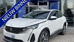 Wit, metallic lak Gebruikt 2021 Peugeot 3008 Allure SUV | € 24.950 (Eerlijke prijs)