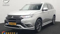 Grijs Gebruikt 2019 Mitsubishi Outlander P-HEV Intense+ SUV | € 19.880 (Eerlijke prijs)