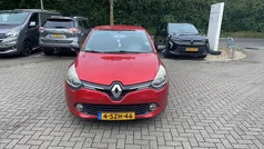 Rood Gebruikt 2014 Renault Clio IV Expression Hatchback | € 7.950 (Eerlijke prijs)