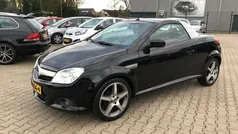 Zwart Gebruikt 2008 Opel Tigra Cabriolet | € 3.989 (Eerlijke prijs)