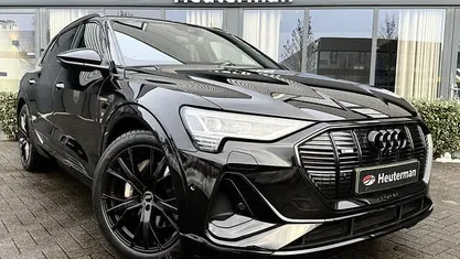 Zwart Occasion 2020 Audi e-tron Black Edition SUV | € 28.750 (Eerlijke prijs)
