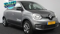 Grijs Gebruikt 2023 Renault Twingo Equilibre Hatchback | € 14.295 (Eerlijke prijs)