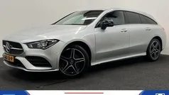 Grijs, metallic lak Gebruikt 2020 Mercedes CLA250 Shooting Brake Stationwagen | € 31.750 (Goede deal)