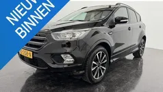 Zwart Gebruikt 2018 Ford Kuga ST-Line SUV | € 17.950 (Eerlijke prijs)