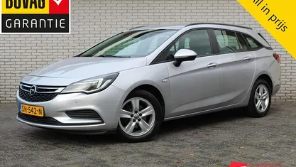 Grijs Gebruikt 2018 Opel Astra Edition Stationwagen | € 9.950 (Eerlijke prijs)