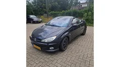 Zwart Gebruikt 2003 Peugeot 206 CC Roland Garros Cabriolet | € 1.150 (Goede deal)