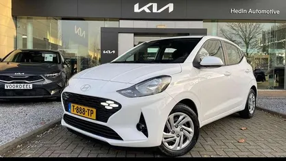 Wit Occasion 2023 Hyundai i10 Comfort Hatchback | € 13.895 (Eerlijke prijs)