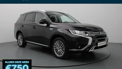 Gebruikt 2020 Mitsubishi Outlander P-HEV Intense SUV | € 23.490 (Goede deal)