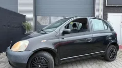 Zwart Gebruikt 2001 Toyota Yaris Hatchback | € 1.450 (Eerlijke prijs)