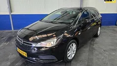 Zwart Gebruikt 2018 Opel Astra Business Stationwagen | € 11.950 (Eerlijke prijs)