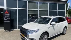 Gebruikt 2021 Mitsubishi Outlander Intense+ SUV | € 26.900 (Eerlijke prijs)