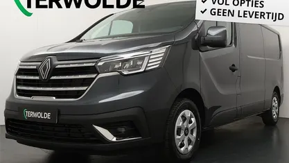 Grijs Occasion 2024 Renault Trafic MPV | € 26.945 (Super prijs)