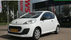 Wit Gebruikt 2013 Peugeot 107 Access Hatchback | € 3.999 (Eerlijke prijs)