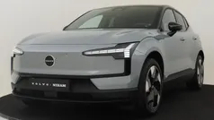 Grijs, metallic lak Gebruikt 2024 Volvo EX30 Plus SUV | € 36.890 (Eerlijke prijs)