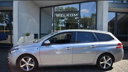 Grijs Gebruikt 2016 Peugeot 308 Allure Hatchback | € 6.499 (Goede deal)