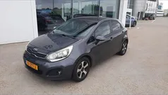 Grijs Gebruikt 2013 Kia Rio Hatchback | € 6.950 (Eerlijke prijs)