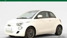 Wit Gebruikt 2022 Fiat 500e Icon Hatchback | € 17.445 (Eerlijke prijs)