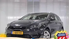 Grijs Gebruikt 2023 Kia Ceed Stationwagen | € 20.900 (Eerlijke prijs)