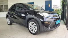 Zwart, metallic lak Gebruikt 2024 Toyota Aygo Hatchback | € 20.950 (Goede deal)