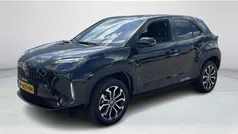 Zwart Gebruikt 2022 Toyota Yaris Cross Edition SUV | € 27.950 (Eerlijke prijs)