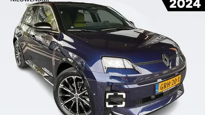 Gebruikt 2024 Renault R5 Iconic Hatchback | € 30.880 (Eerlijke prijs)