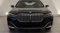 Zwart Gebruikt 2021 BMW 730 Sedan | € 68.950 (Eerlijke prijs)