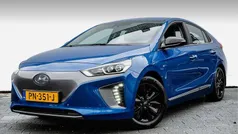 Blauw Gebruikt 2017 Hyundai Ioniq Premium Sedan | € 10.940 (Eerlijke prijs)
