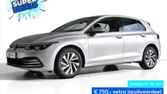 Grijs Gebruikt 2022 VW Golf VIII Hatchback | € 25.740 (Eerlijke prijs)
