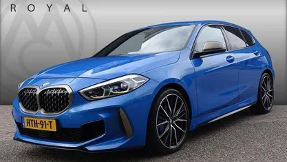 Blauw Occasion 2021 BMW M135 Executive Hatchback | € 39.995 (Eerlijke prijs)