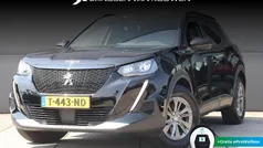 Zwart Gebruikt 2023 Peugeot e-2008 Style SUV | € 22.885 (Eerlijke prijs)