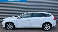 Wit Gebruikt 2017 Volvo V60 Stationwagen | € 15.250 (Eerlijke prijs)