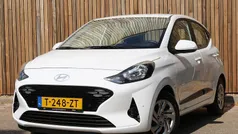 Atlas white Gebruikt 2023 Hyundai i10 Comfort Hatchback | € 19.500 (Eerlijke prijs)