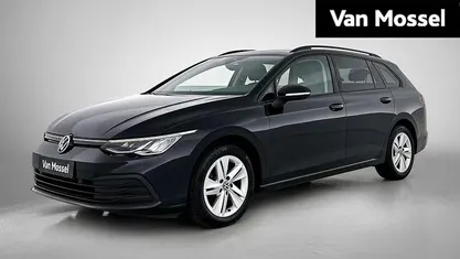 Zwart Gebruikt 2021 VW Golf VIII Life Stationwagen | € 18.700 (Eerlijke prijs)
