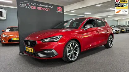 Rood Occasion 2020 Seat Leon FR Hatchback | € 20.950 (Eerlijke prijs)