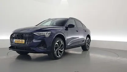 Blauw (metallic) Occasion 2021 Audi e-tron Sportback S-Line SUV | € 34.900 (Goede deal)