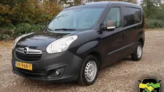 Zwart Gebruikt 2016 Opel Combo Edition MPV | € 6.277 (Eerlijke prijs)