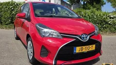 Rood Gebruikt 2016 Toyota Yaris Hatchback | € 13.899 (Eerlijke prijs)