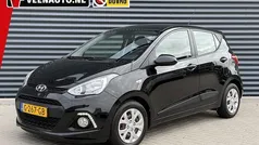 Zwart Gebruikt 2015 Hyundai i10 Comfort Hatchback | € 6.945 (Eerlijke prijs)