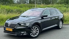 Zwart Gebruikt 2018 Skoda Superb Ambition Stationwagen | € 15.250 (Eerlijke prijs)